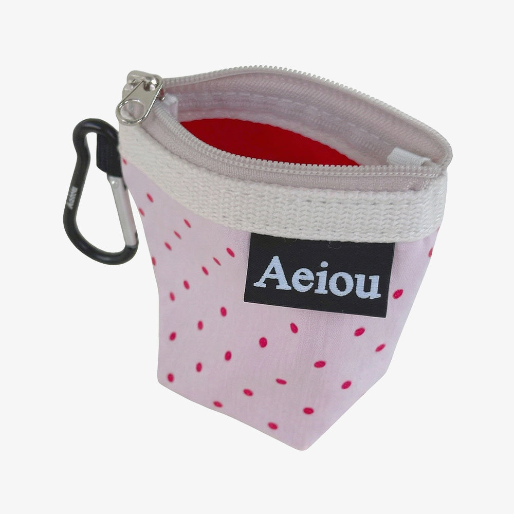 Aeiou POUCH (XS) Punto rojo fresa