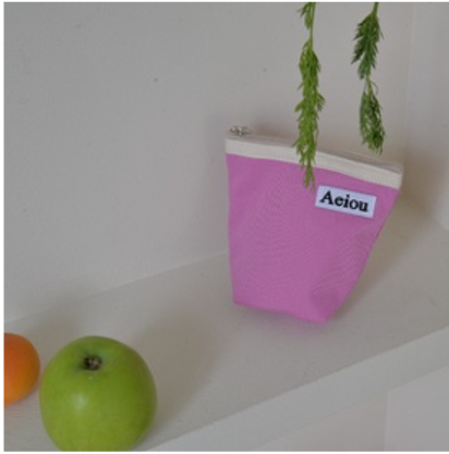 Aeiou POUCH (M) Cosmos Pink