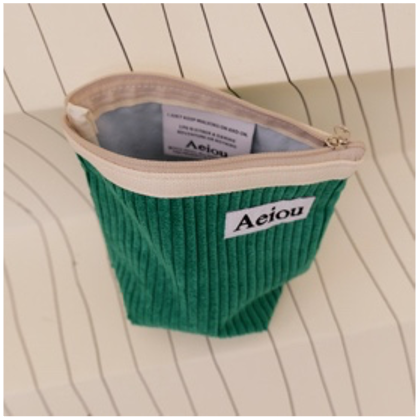 Aeiou POUCH (M) Holly Tree Garden Corduroy